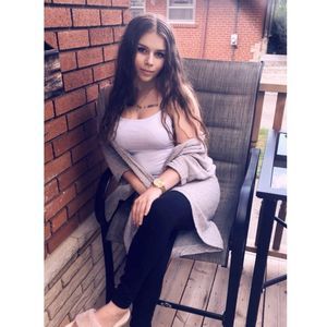 Meet your Posher, Natalie